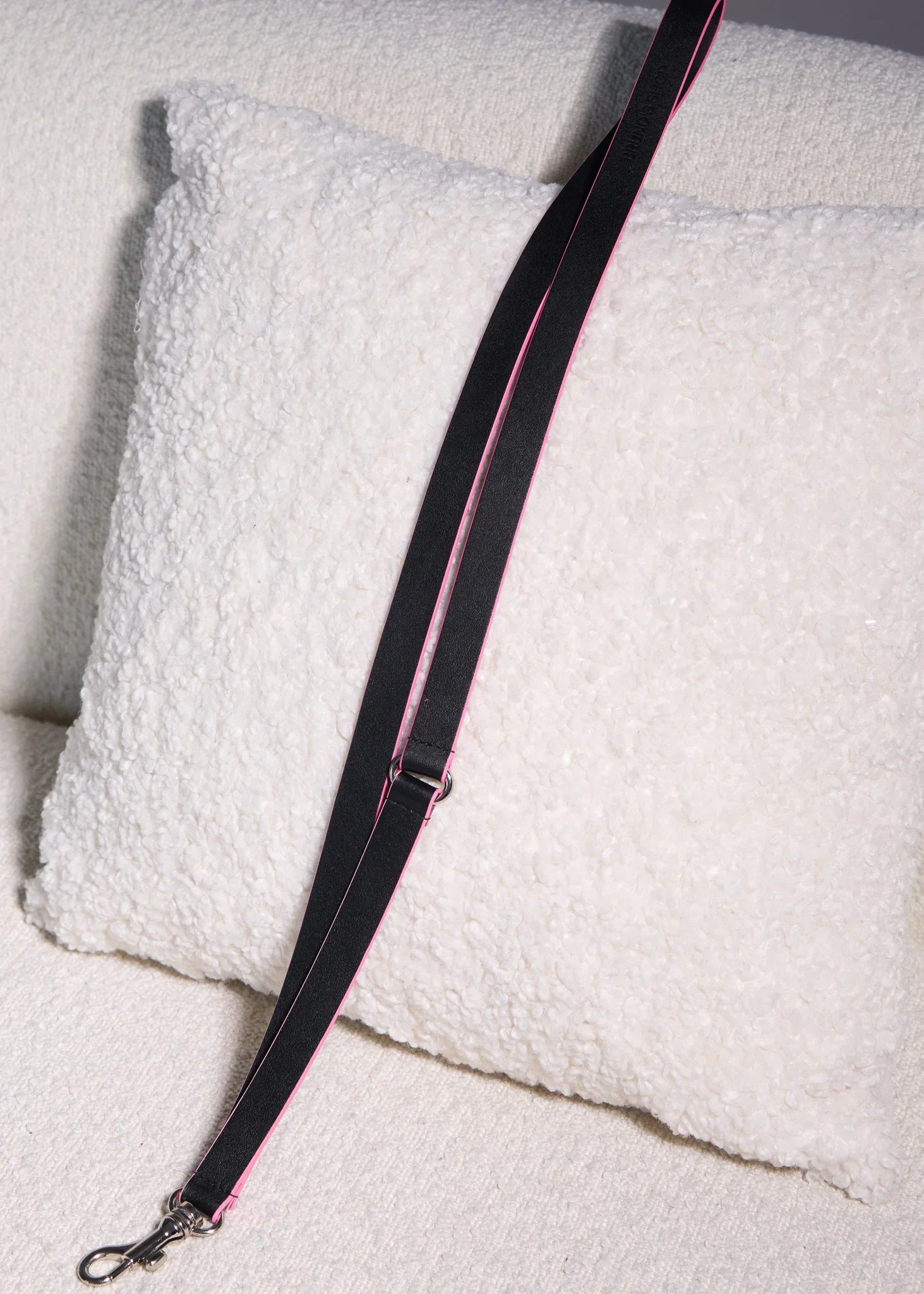 MILO Hands-free Body Strap with Raspberry Trim