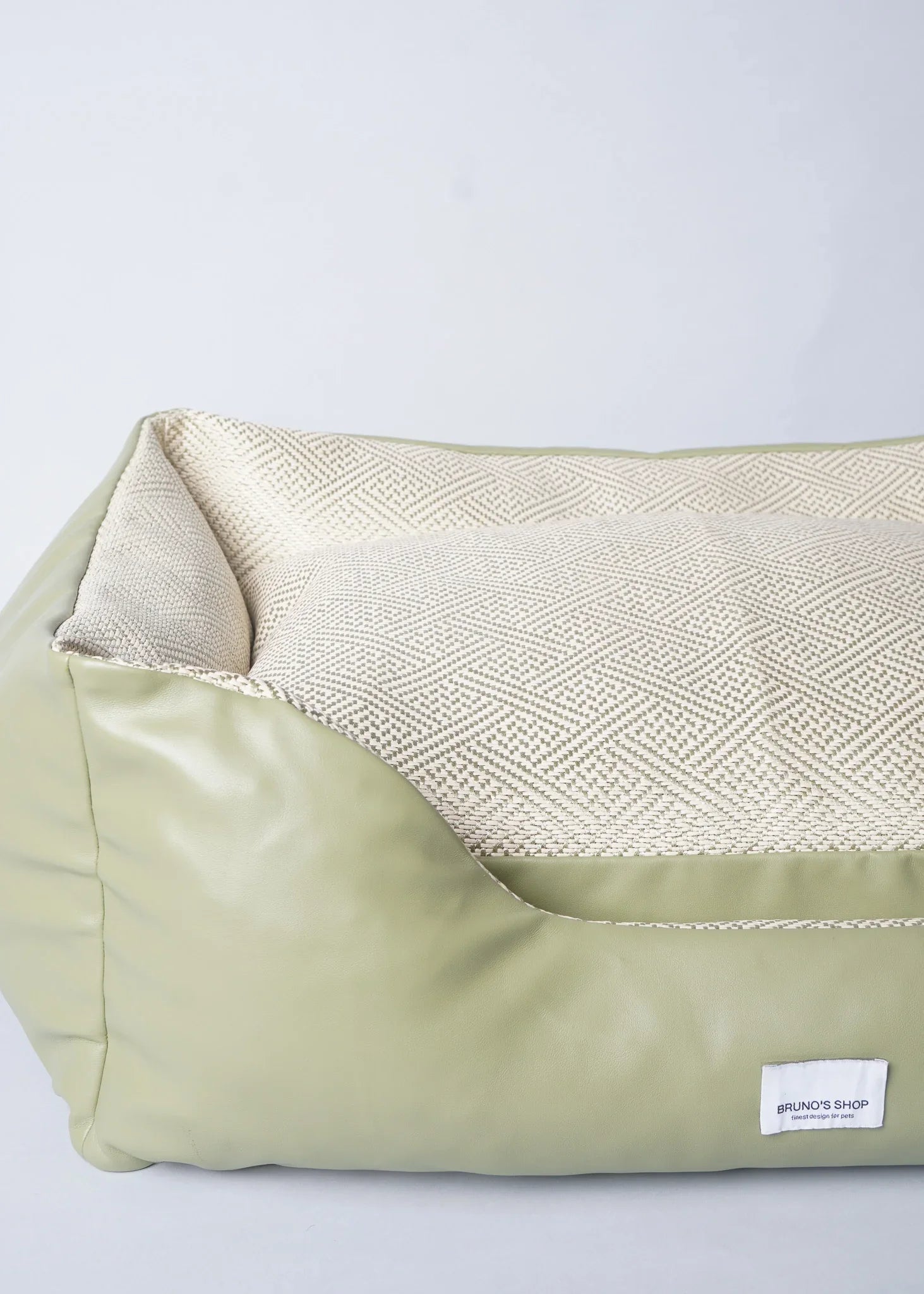 JUNO Natural Jute Odour Control Dog Bed