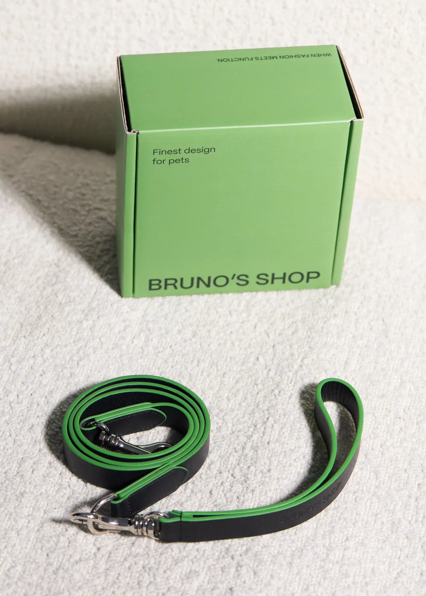 MILO Dog Leash with Green Trim