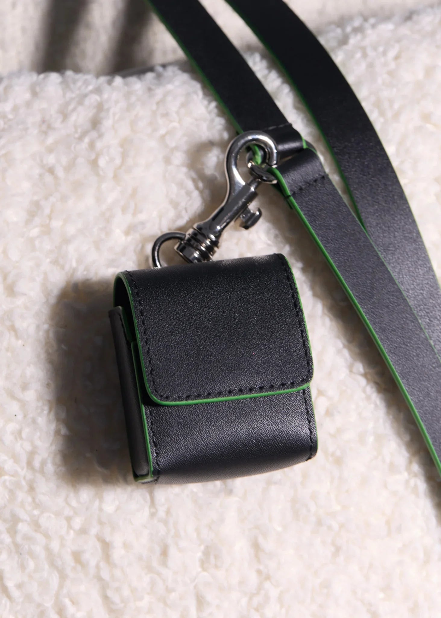 MILO Dog Waste Bag Holder with Green Trim