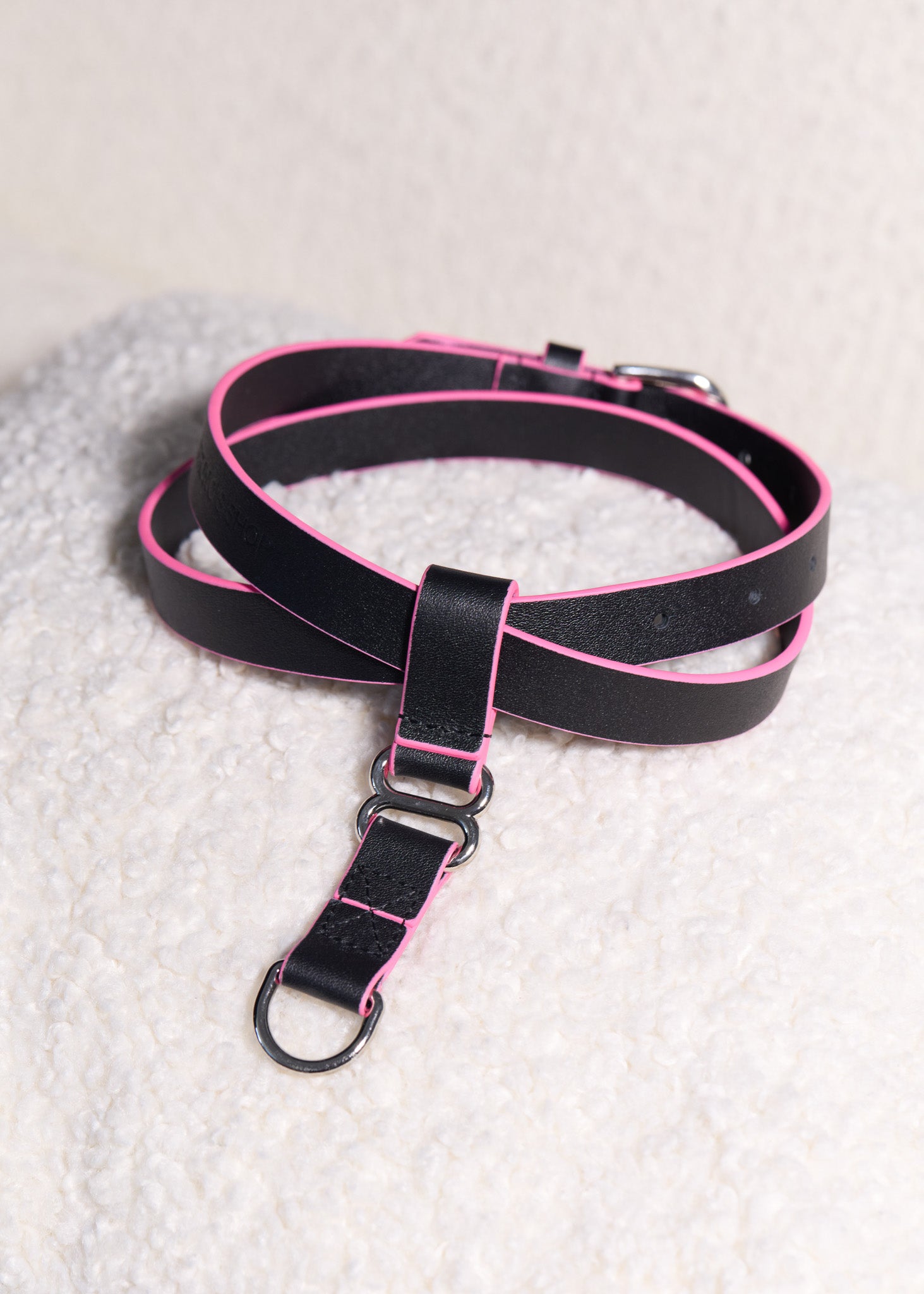 MILO Dog Harness with Raspberry Trim